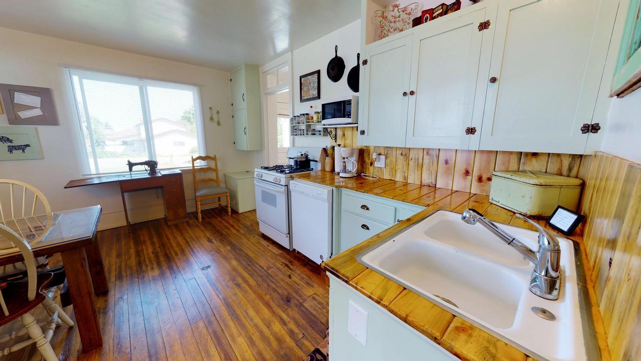 Hot Tub And Grandma'S Cottage, Charming And Nostalgic Blanding Luaran gambar